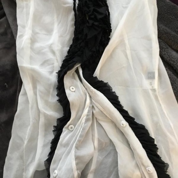 Dolce & Gabbana Peter Pan Collar Ruffle Blouse - Picture 8 of 8